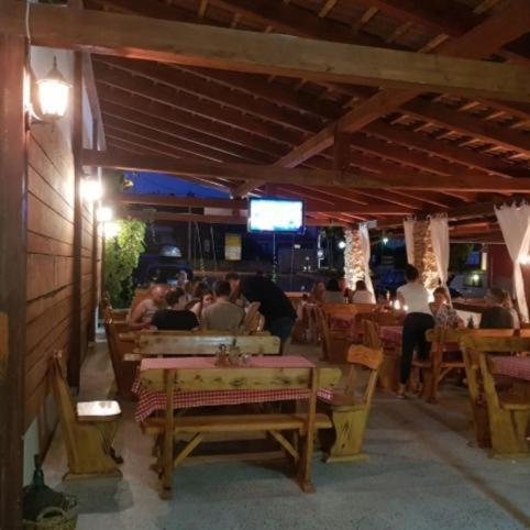 פריבלאקה H&S Mobile Home מראה חיצוני תמונה